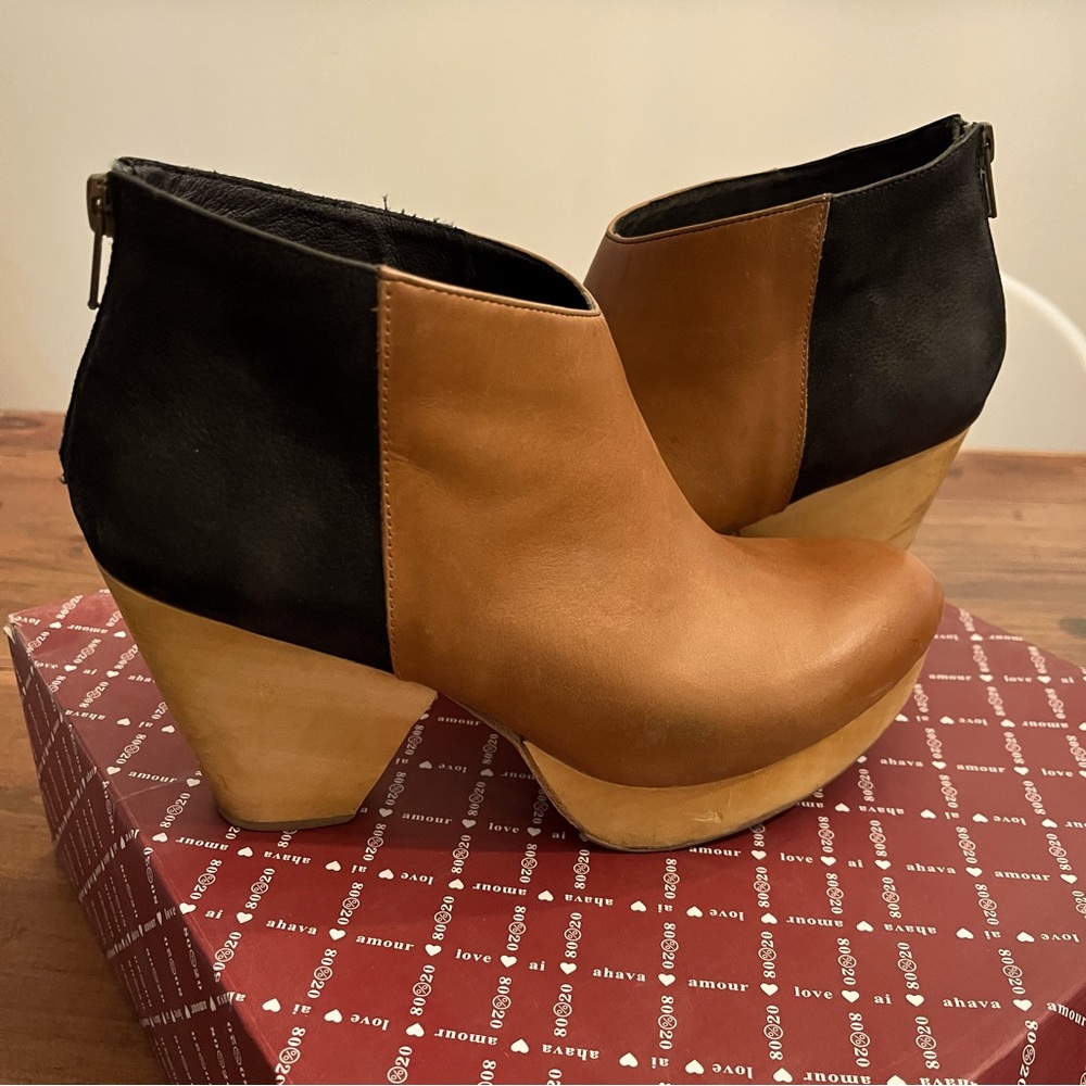 80%20 Dagny Wood Sole Shoes